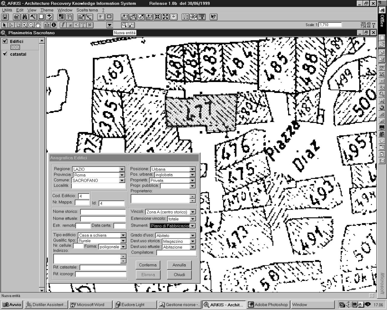 Fig. 6 – ARKIS. Procedure diinserimento dati di una nuova entità (edificio) sulla mappa catastale. Terminata l’operazione di vettorializzazione, appare automaticamente la scheda per la registrazione dei dati alfanumerici relativi all’Anagrafica dell’Edificio (Sacrofano).