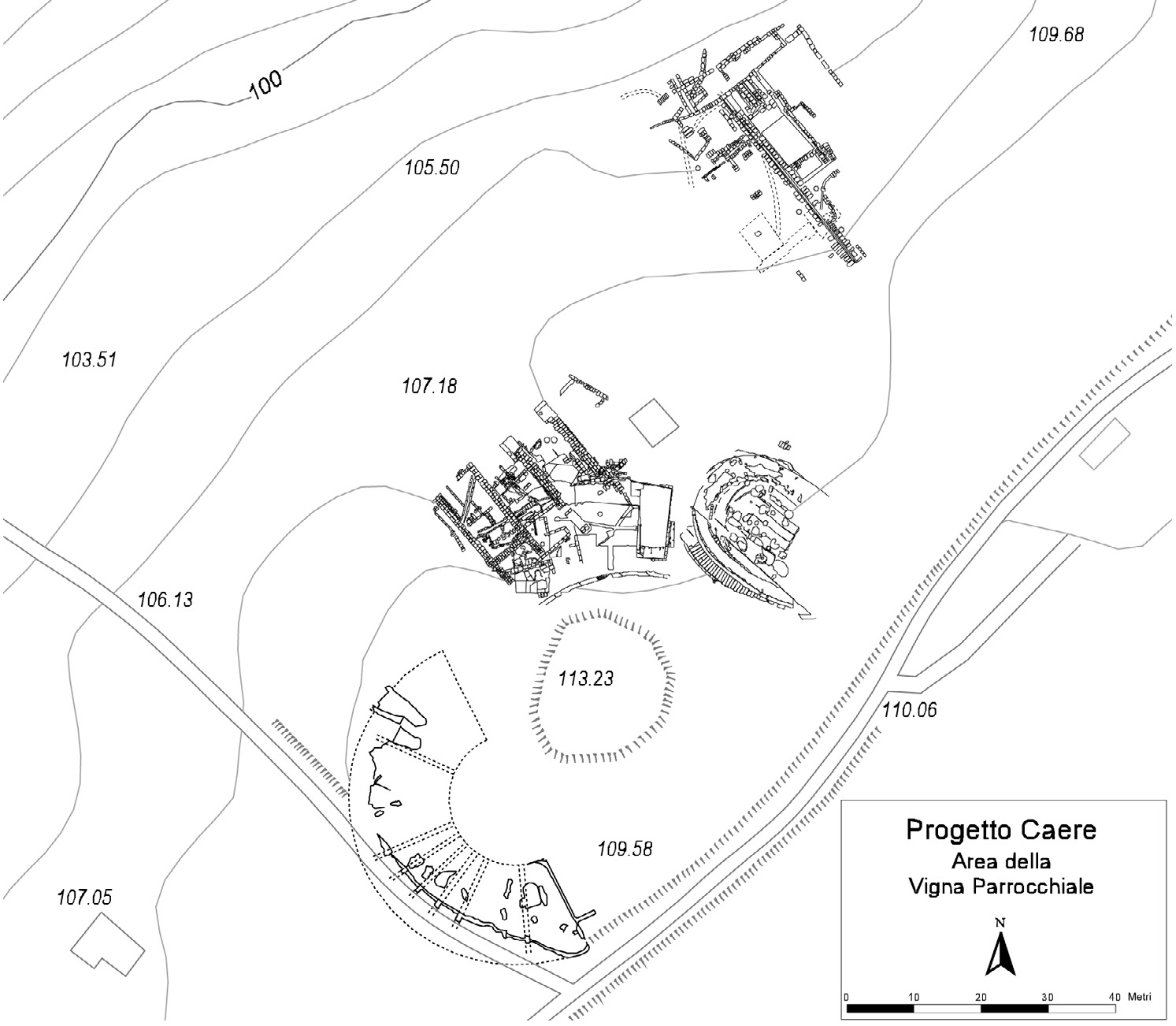 Fig. 1 – Area della Vigna Parrocchiale: georeferenziazione delle strutture antiche. La freccia indica lo scavo di R. Mengarelli.