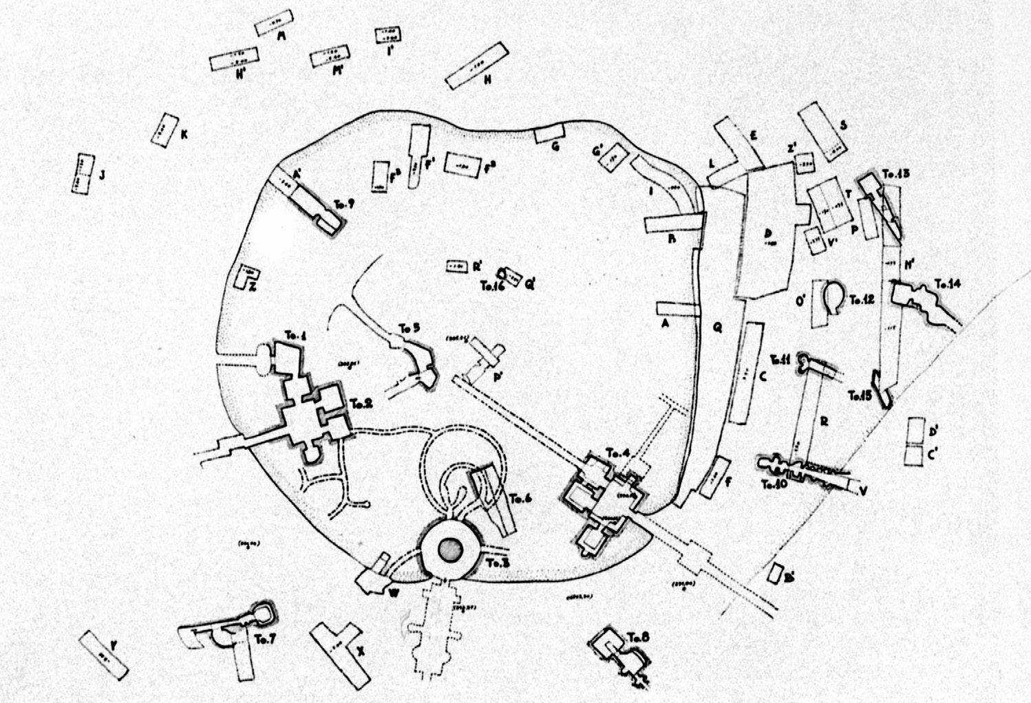 Fig. 9 – Chiusi, Poggio Gaiella. Rilievo del tumulo eseguito da C. Laviosa in occasione degli scavi degli anni 1960.