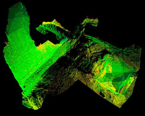 Fig. 7 – Visualizzazione generale del complesso degli alzati rilevati mediante il laser scanner: sono identificabili la torre (a sinistra) e la cisterna (a destra).