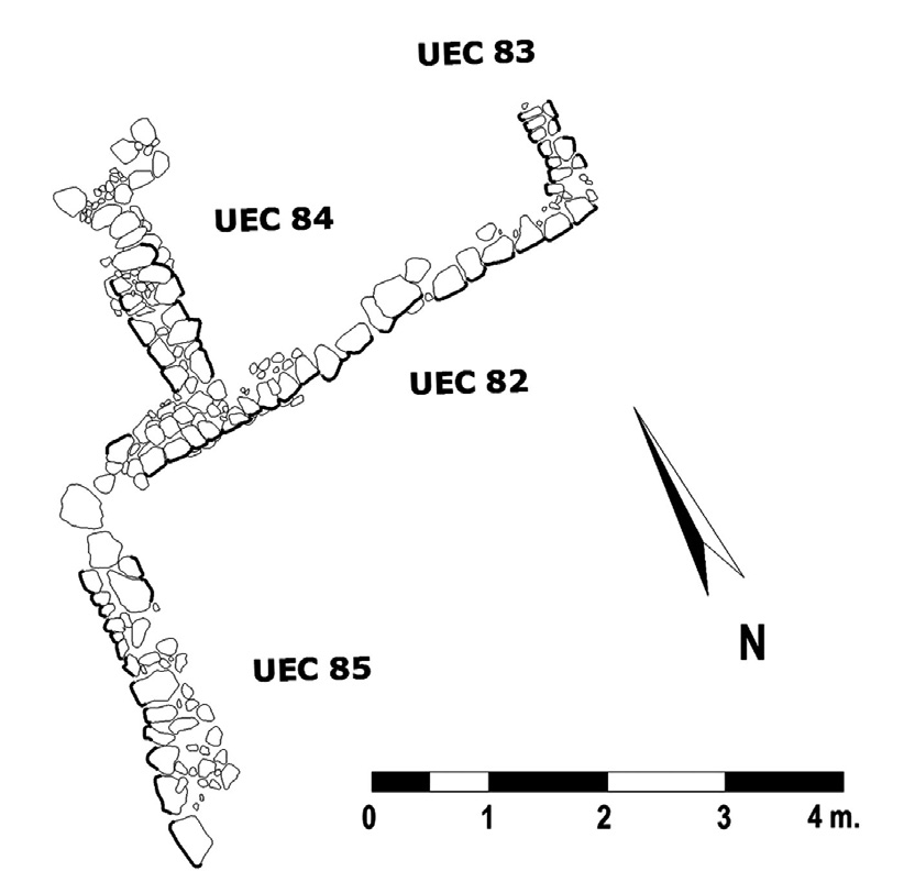 Fig. 7 – Ramified walls forming protohistoric rooms.