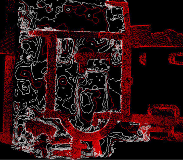 Fig. 7 – Vista zenitale di uno dei sacelli, con curve di livello indicanti gli strati circostanti le strutture.