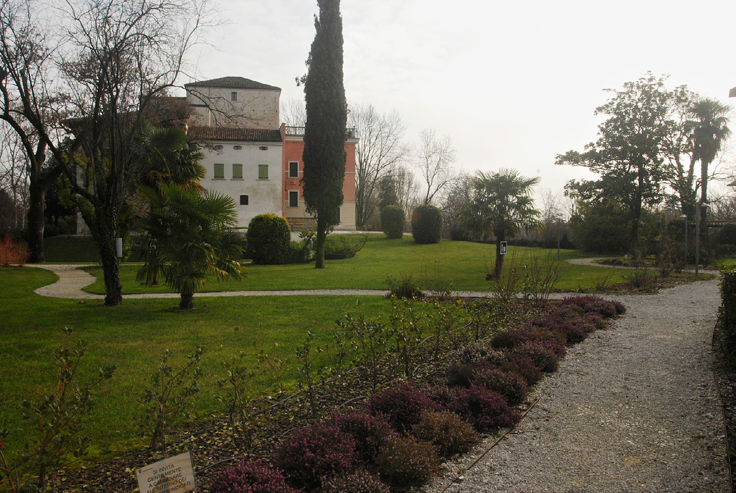 Fig. 2 – Il parco e il Castello di Torre di Pordenone (foto M. Frassine).