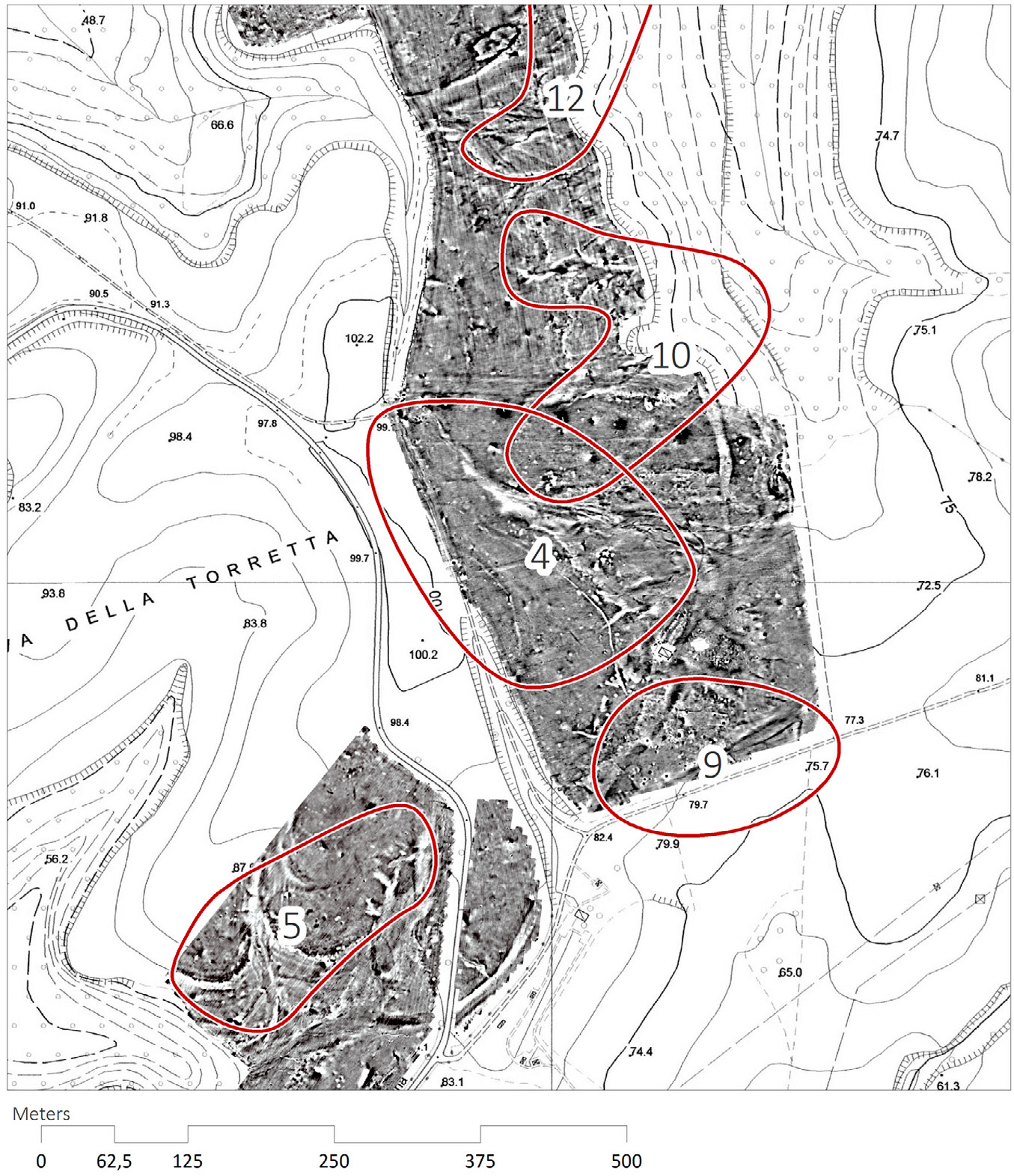 Fig. 10 – Geomagnetic prospections at Crustumerium reveal anomalies in the subsurface that are spatially related to areas of soil loss and surface find accumulation (adapted from Attema et al. 2014, fig. 9).