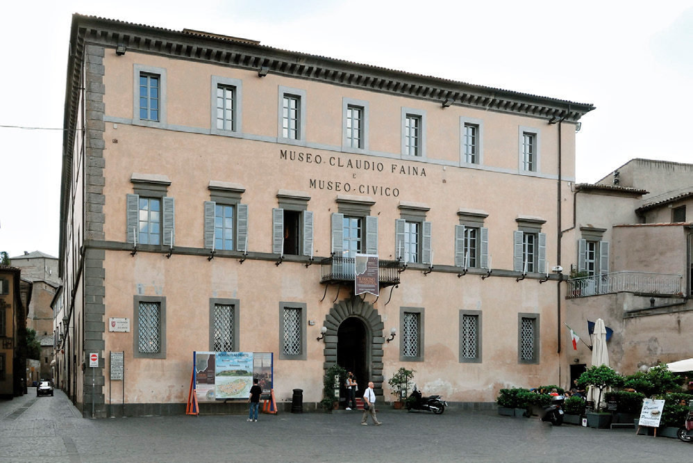 Fig. 1 – Orvieto. Veduta di Palazzo Faina, sede del Museo.