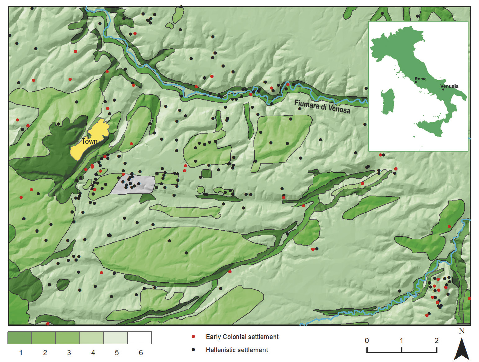 Fig. 1 – Hellenistic settlement distribution and visibility map (based on Marchi, Sabbatini 1996, 107; graphic elaboration by the author). The raster base map is the shaded relief calculated from the 10 m-resolution DEM named TINITALY/01 (Tarquini et al. 2007, 2012; Tarquini, Nannipieri 2017). Figure by the author.