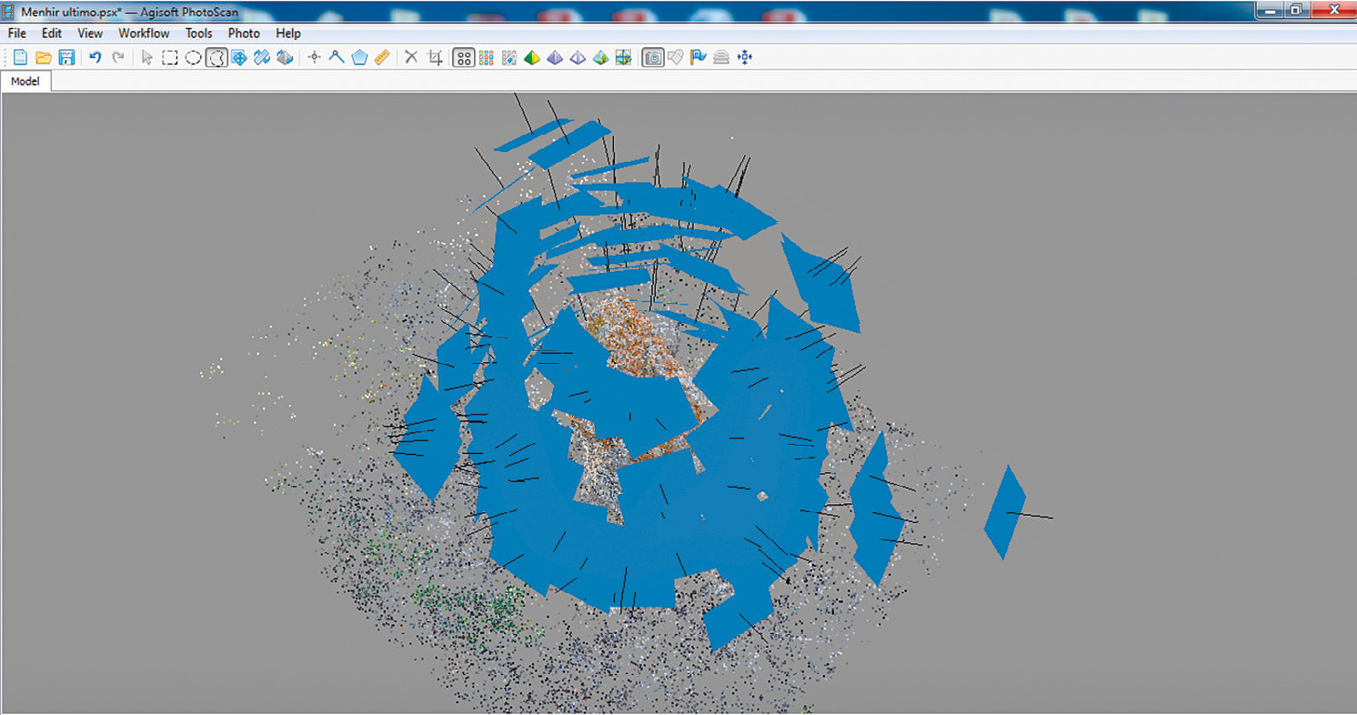 Fig. 4 – Visualizzazione delle prese fotografiche allineate e utilizzate per la realizzazione della nuvola di punti sparsi (Sparse Point Cloud).