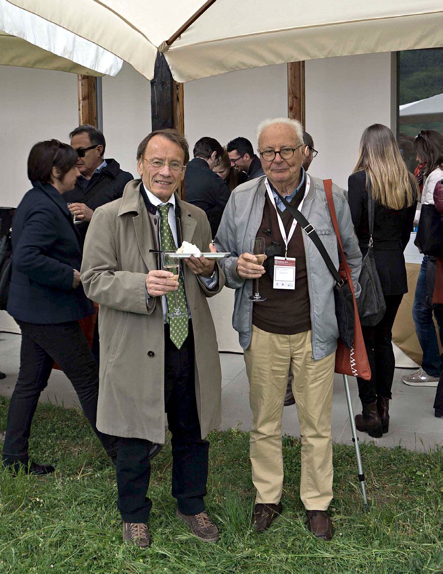 Fig. 3 – Giuseppe Sassatelli and Giovanni Colonna at the celebration in the Etruscan National Museum of Marzabotto.