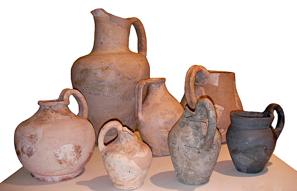 Fig. 7 – “Etrusco-padana” productions: fine pottery, bucchero and gray clay.