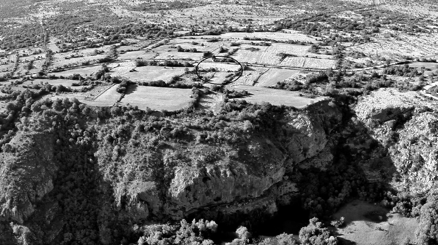 Fig. 1 – The site of Burnum, today called “Šupljaja” (ruins), for the remains of Roman arches still visible in situ, is located on the right bank of the river Krka (Titius flumen in the historical documents).