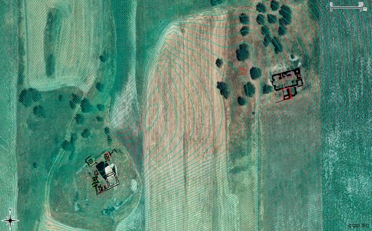 Fig. 1 – Montecorvino. Rilievo delle strutture emerse alla fine della campagna 2011 e posizionamento dei saggi di scavo. Sovrapposizione su foto aerea elaborata con QGIS.