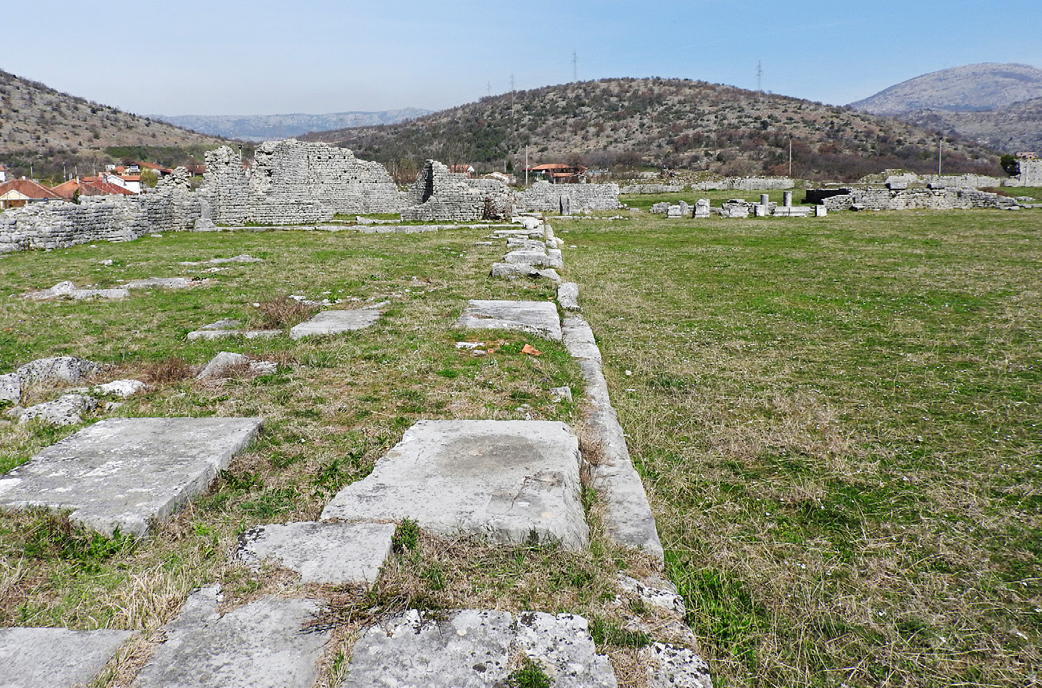 Fig. 3 – Doclea, basilica and forum (March 2017).